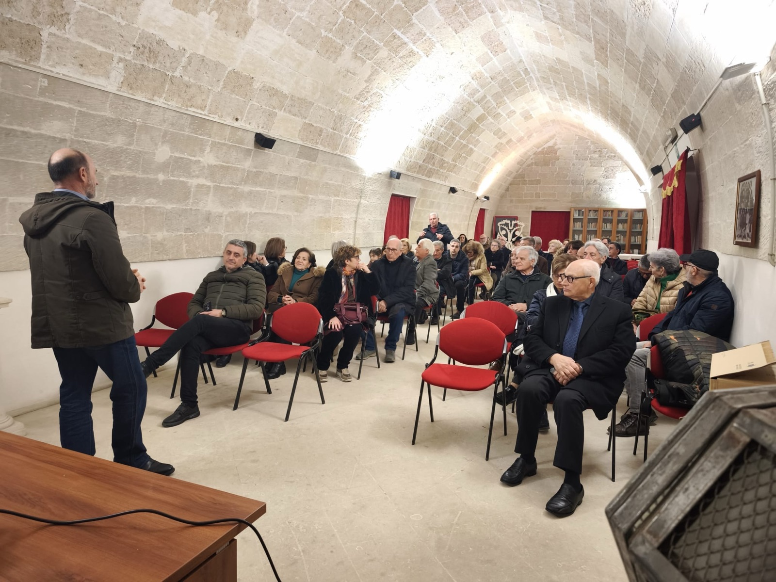 Incontro nella sala a volta